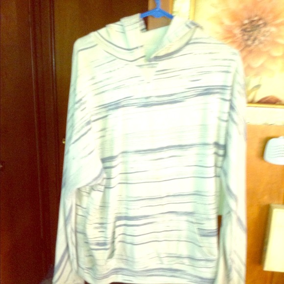 Grey stripped hoodie