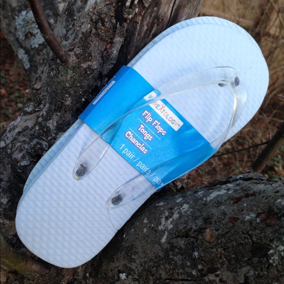 ❌SOLD IN BUNDLE❌NEW White flip flops