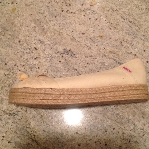 BUNDLED BNWOT🚨FINAL PRICE🚨Rock & Candy Flats - Picture 3 of 3