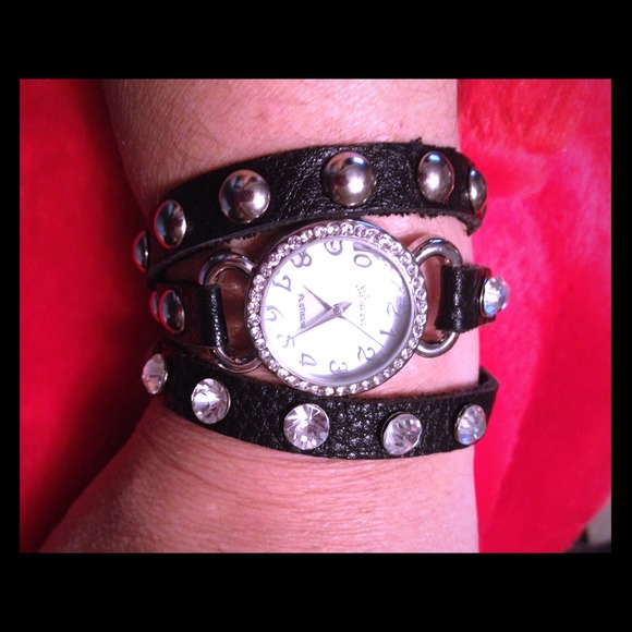 Wrap watch worn once