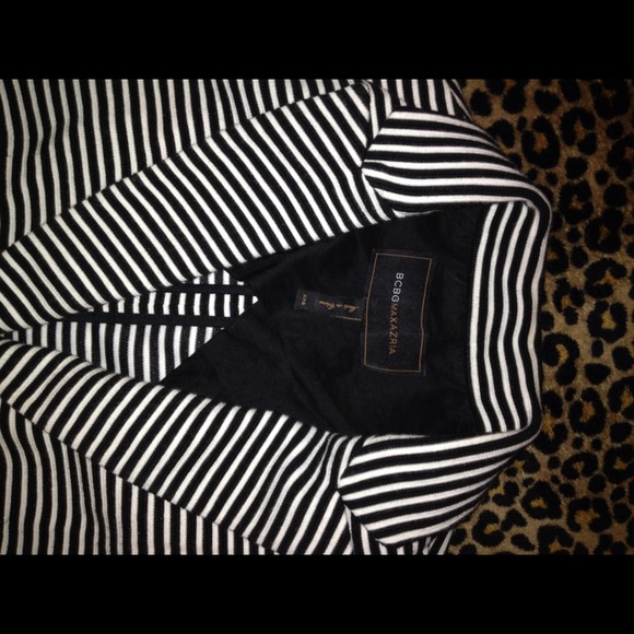 Bcbgmaxazria blazer