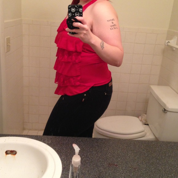 💢Sold💢Red Layer Lace Tank - Picture 3 of 4