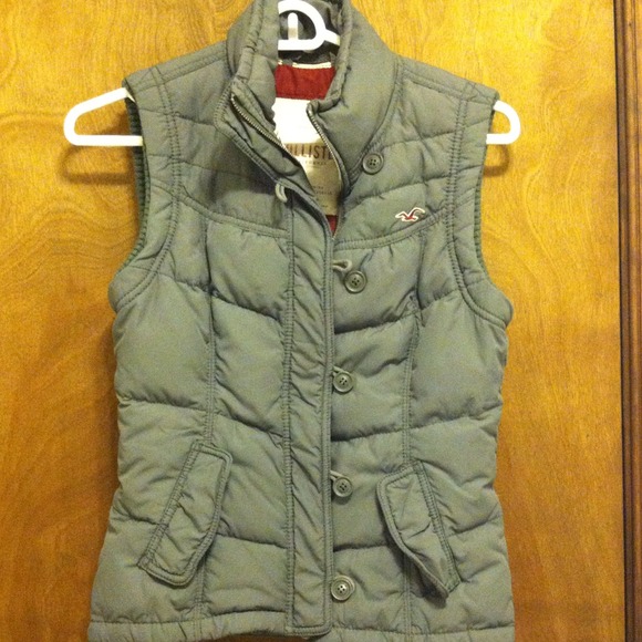 Hollister vest