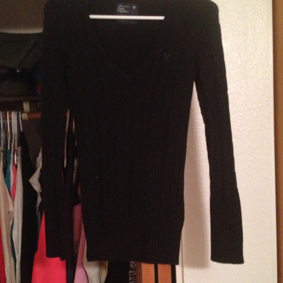 American eagle black sweater