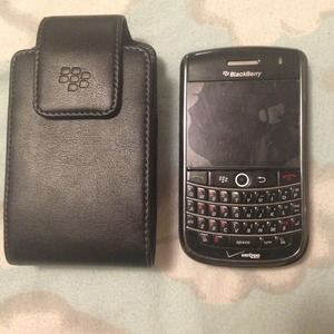 New blackberry phone w/ genuine leather case