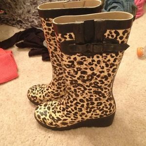 Cheetah rain boots!