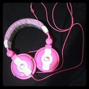 Hello Kitty Pink Headphones