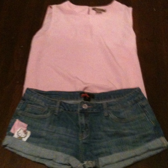 Hello kitty shorts - Picture 2 of 4