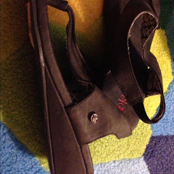 Sandals. - Picture 3 of 3