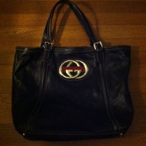 Gucci Bags - Classic & Gorgeous Gucci Tote!