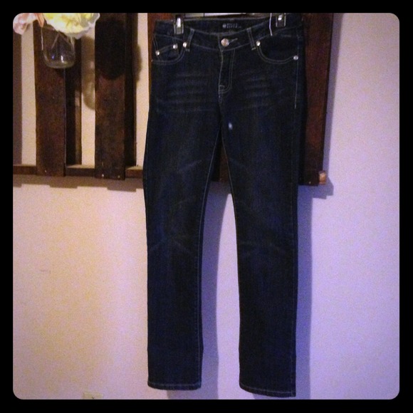 ✨SOLD!✨ Straight leg Rock & Republic jeans