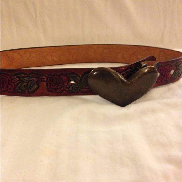 Super cute brass buckle heart belt.