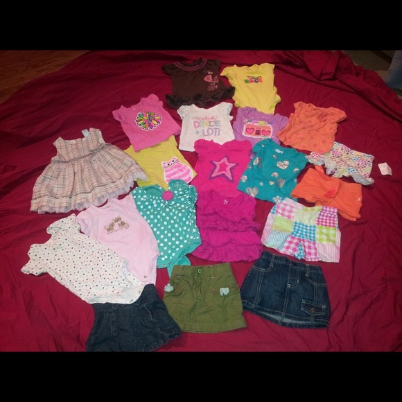 Lot of spring/summer 12 month girl clothes