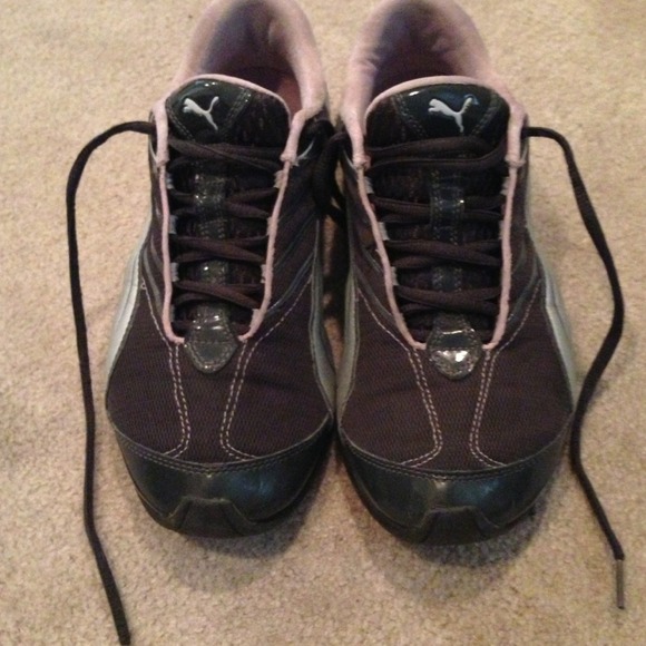 Women's Puma Running Sneaker