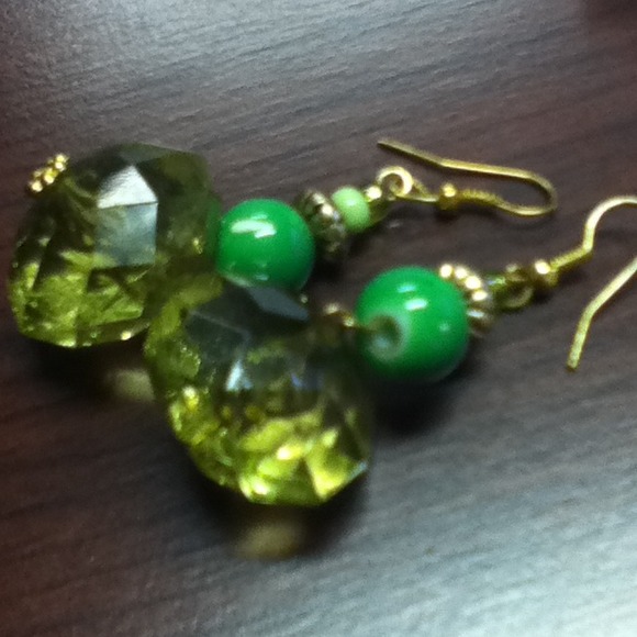 Earrings - Picture 3 of 4