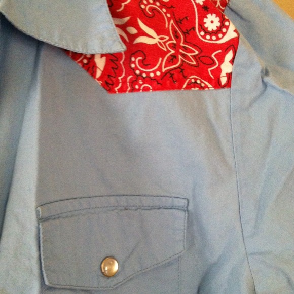 🌵TRADED❌Adorable short-sleeve western button-up - Picture 3 of 4