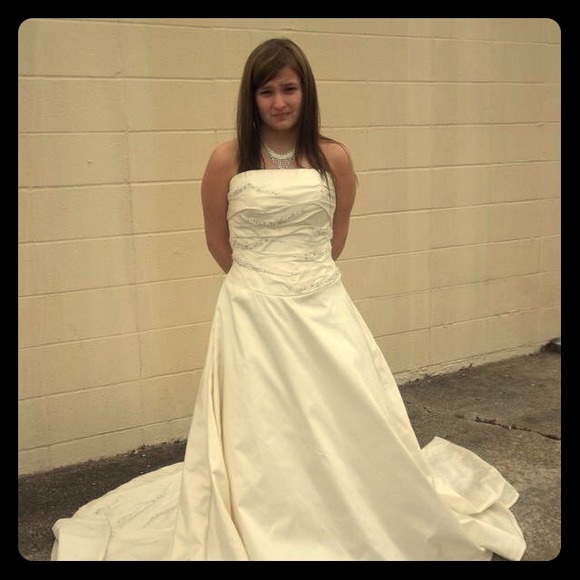 Stunning wedding gown size 6/8