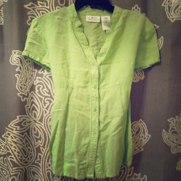 Linen lime green maternity top