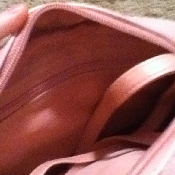 Cute pastel pink purse for a toddler - Picture 2 of 3