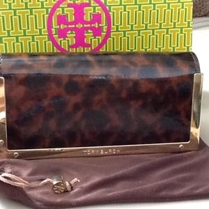 Tory Burch Sunglass Case / New Never Used