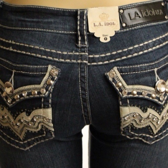 La idol BNWTS - Picture 1 of 2