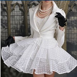 I'm selling a party dress that is fabulous.