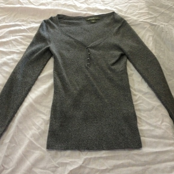 ✨Reduced✨Eddie Bauer charcoal sweater