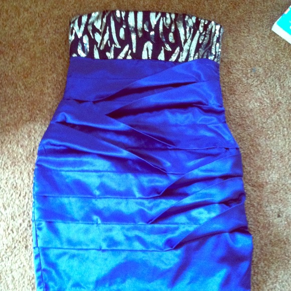 Strapless homecoming dress!