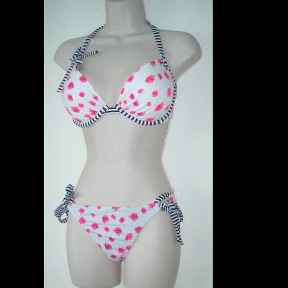 Victoria's Secret bikini 32C/S bottom