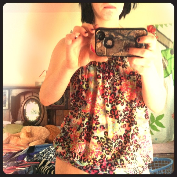 Rainbow cheetah tank