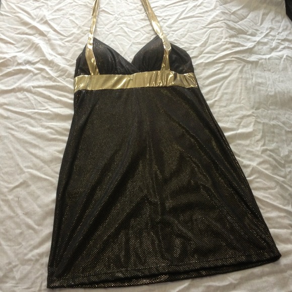 ✨Reduced✨Black and gold halter dress