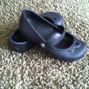 Little Girls size 10/11 authentic Croc's Mary Jane