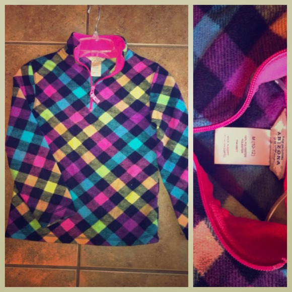 Size 10 / 12 Girls fleece half-zip