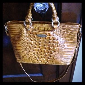 Brahmin purse. Used once. Feels like real leather.