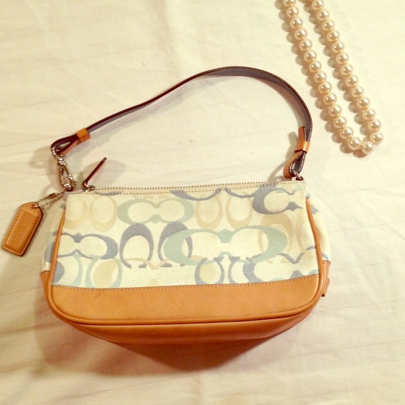 Coach Handbags - Small coach bag