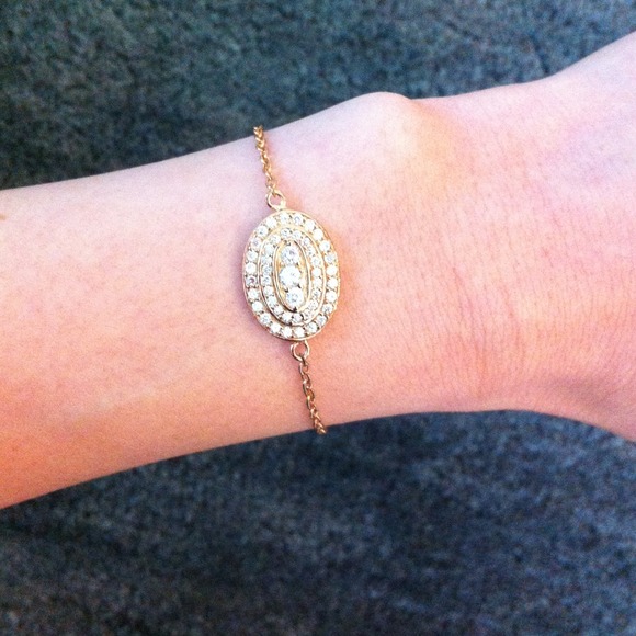 Max & Chloe Jewelry - Rose Gold Colored Bracelet and HH necklace