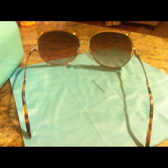 Over sized Tiffany & co. Sunglasses