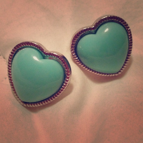 ❗❗SOLD❗❗ Turquoise Heart Stud Earrings