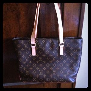 Louis Vuitton purse