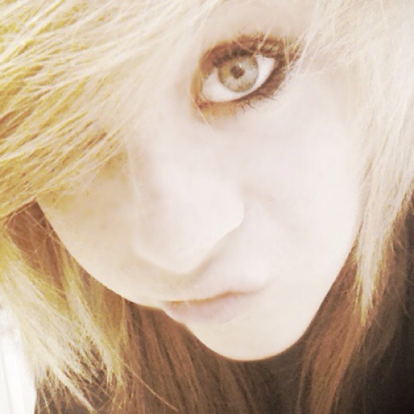 SEPTUM PIERCING?? - Picture 2 of 4