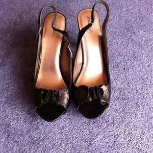 Black peep toe Xhilaration heels