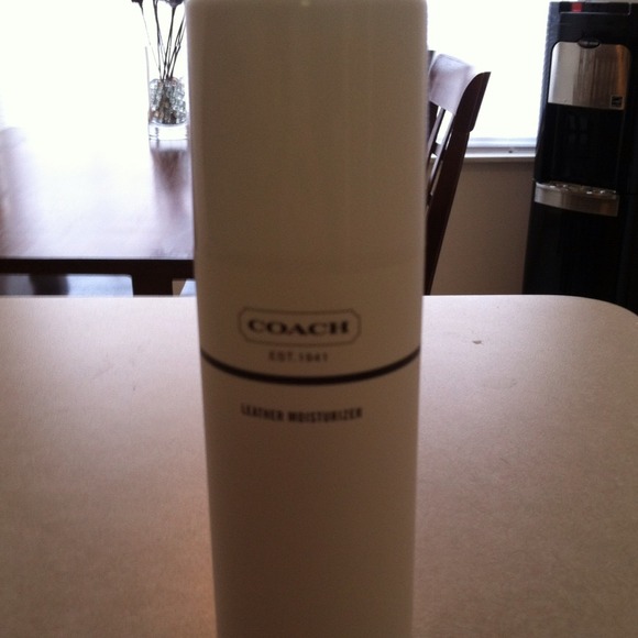 💢Sold💢Coach Leather Moisturizer - Picture 1 of 1