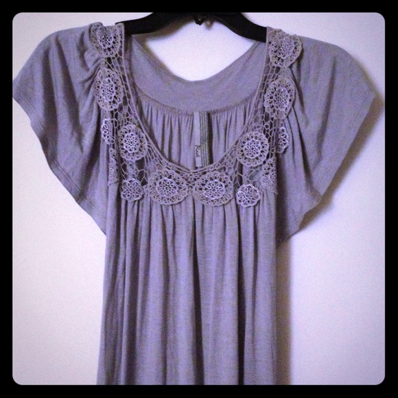 Piace' Dresses & Skirts - Adorable Grey Dress!!🎀