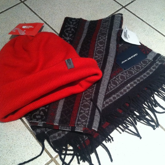 north face hat and scarf