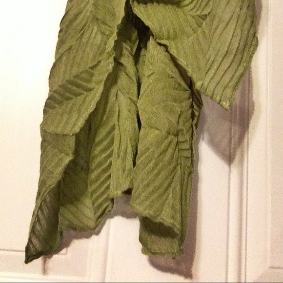 ❌SOLD❌Green Scarf - Picture 3 of 3