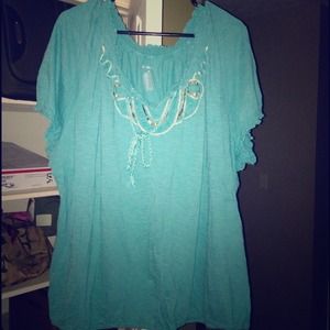 💢TRADED💢St. John's Bay peasant top.