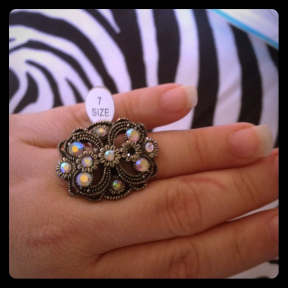 ring - Picture 1 of 1