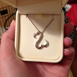 *SOLD* Kay Jewelers Open Heart Necklace