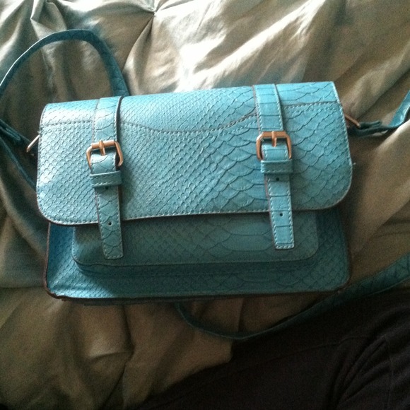 REDUCED PRICE!!  NEW Beautiful cross body bag!
