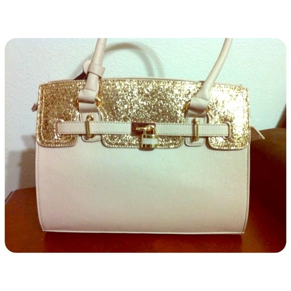 ❗SOLD❗Cream handbag